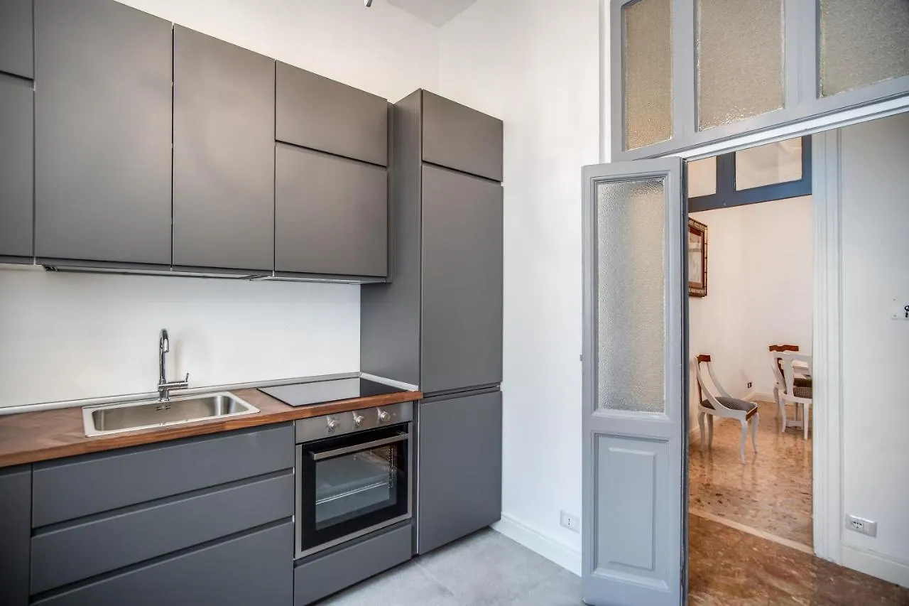 Apartment Lovely Renovated Flat By Vatican Rome