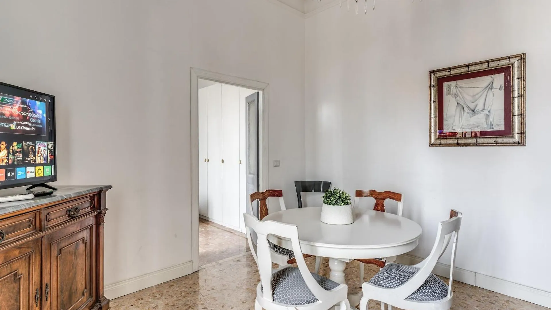 Apartment Lovely Renovated Flat By Vatican Rome Italy