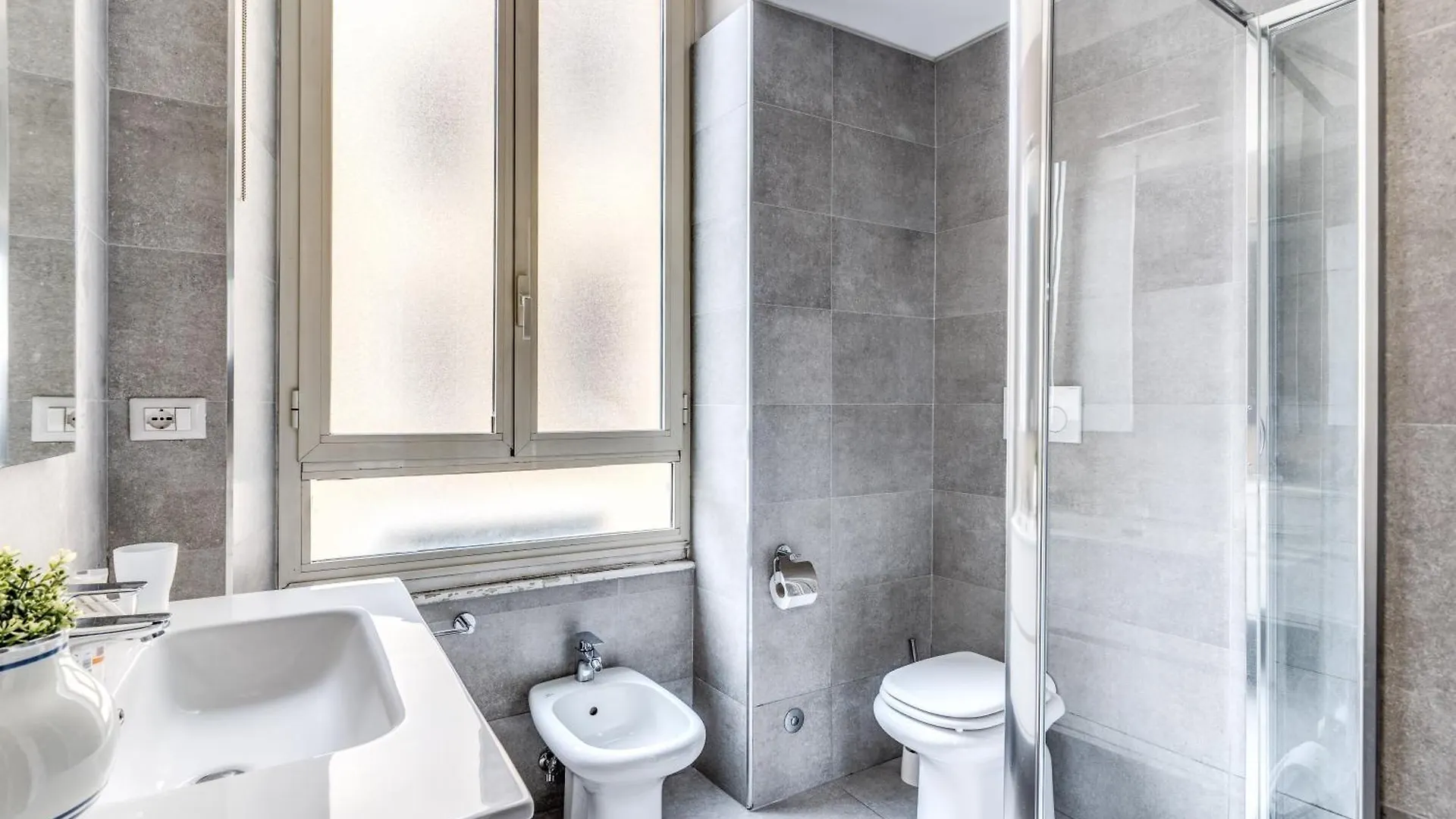 Apartment Lovely Renovated Flat By Vatican Rome