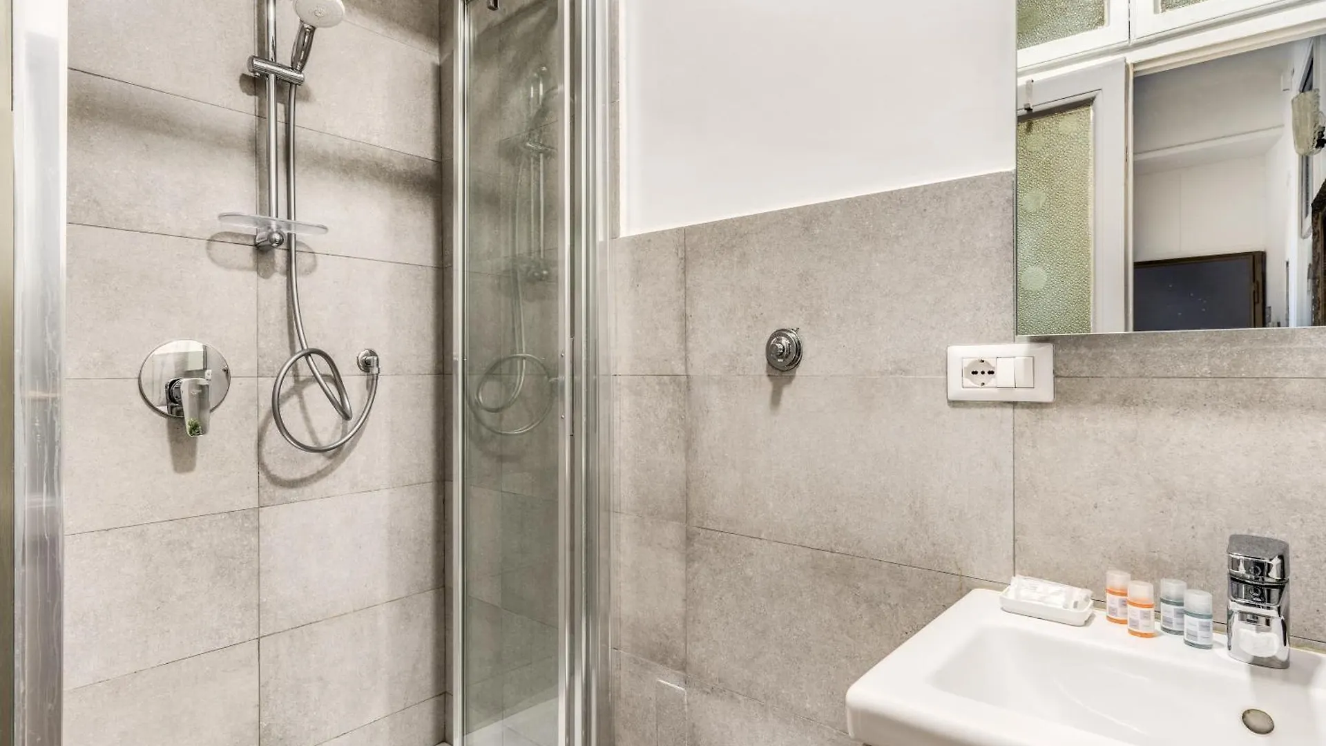 Lovely Renovated Flat By Vatican Rome