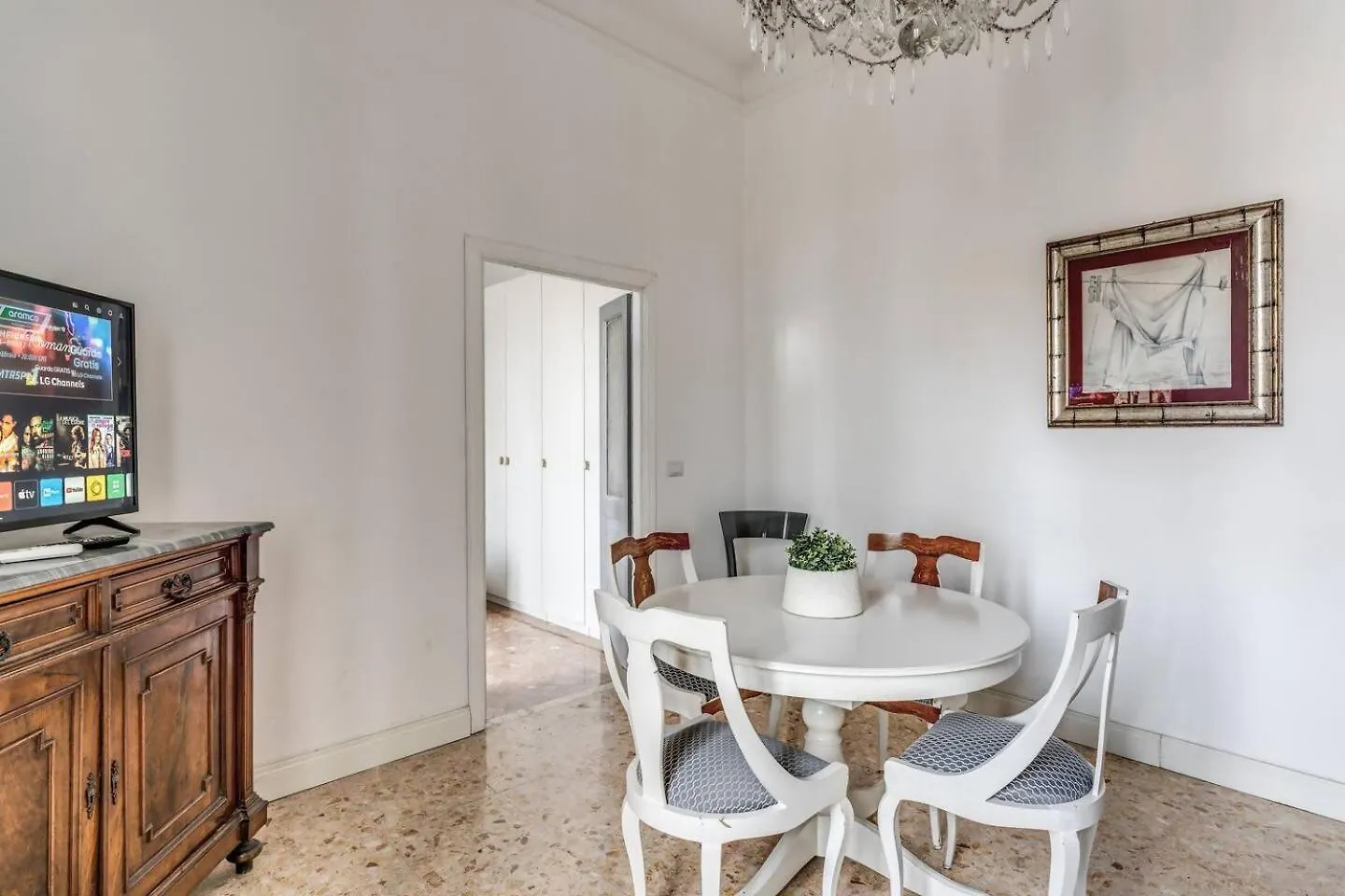 Lovely Renovated Flat By Vatican Rome Apartment