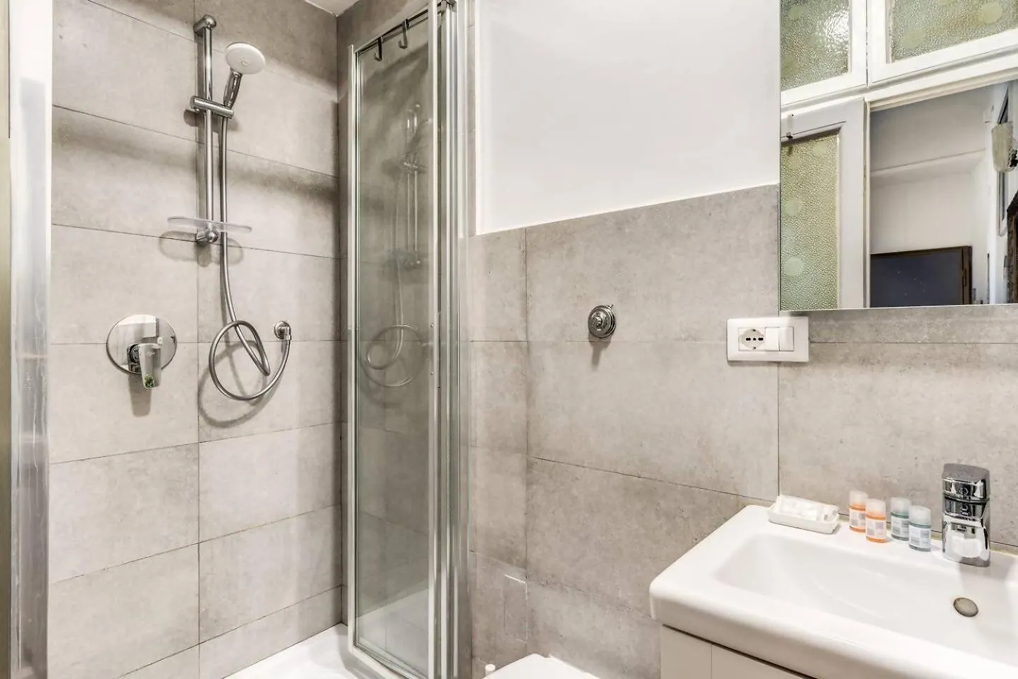 Apartment Lovely Renovated Flat By Vatican Rome